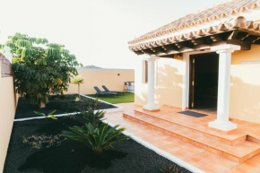 Moderne villa met verwarmd zwembad in Corralejo